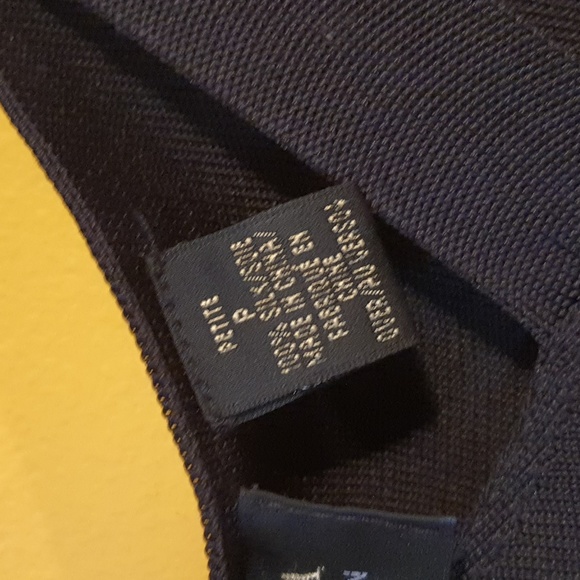 Dana Buchman Petite Small Stretchy Woven 100% Silk Black Top Shirt Blouse - Picture 4 of 5